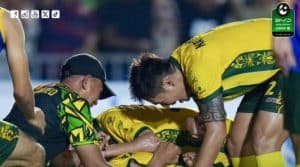 ตำนานจากชายแดนใต้! นรา ยูไนเต็ด สู้ตายซัดท้ายเกมเจ๊าอุตรดิตถ์ 1-1 ผงาดแชมป์ไทยลีก 3 สกอร์รวม 4-3